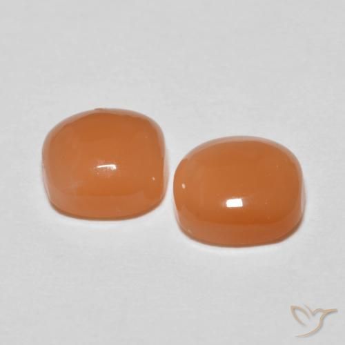 Shop natural 1.58ct ライトオレンジ ムーンストーン gems, クッション, from インド at GemSelect. In stock, global shipping!