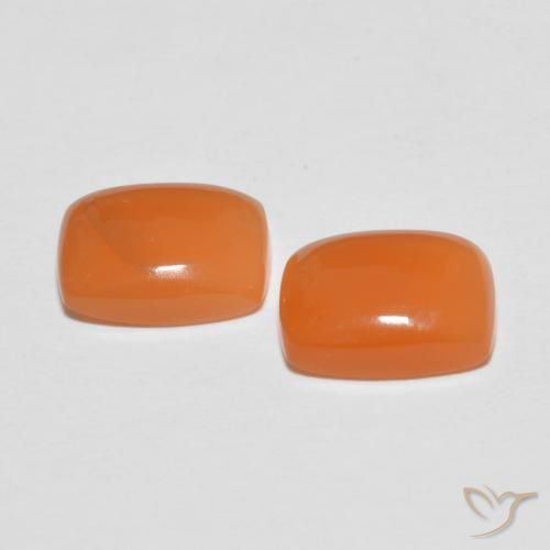 Shop natural 2.58ct ミディアムオレンジ ムーンストーン gems, クッション, from インド at GemSelect. In stock, global shipping!