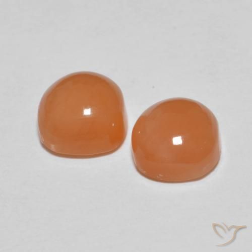 Shop natural 2.15ct ライトオレンジ ムーンストーン gems, クッション, from インド at GemSelect. In stock, global shipping!