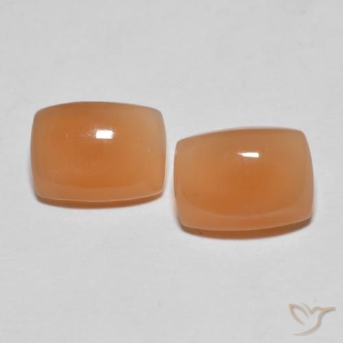Shop natural 2.64ct 赤みがかったオレンジ ムーンストーン gems, クッション, from インド at GemSelect. In stock, global shipping!