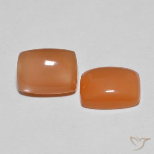 Shop natural 2.66ct ライトオレンジ ムーンストーン gems, クッション, from インド at GemSelect. In stock, global shipping!
