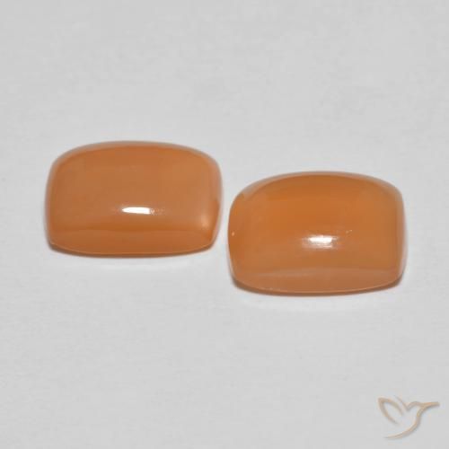 Shop natural 2.69ct ピーチオレンジ ムーンストーン gems, クッション, from インド at GemSelect. In stock, global shipping!