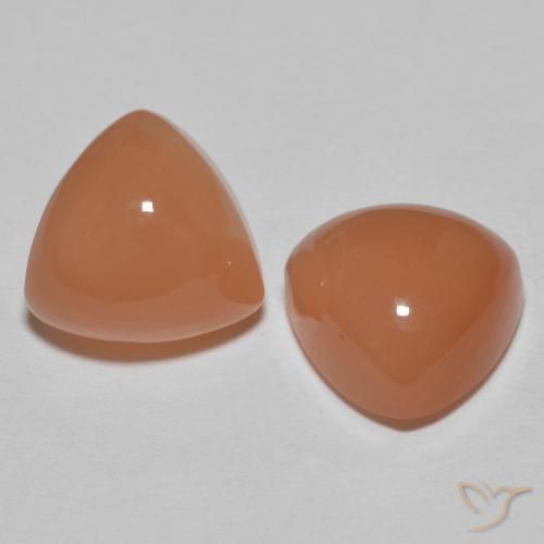 Shop natural 4.06ct 濃いピーチ ムーンストーン gems, トリリオン, from インド at GemSelect. In stock, global shipping!