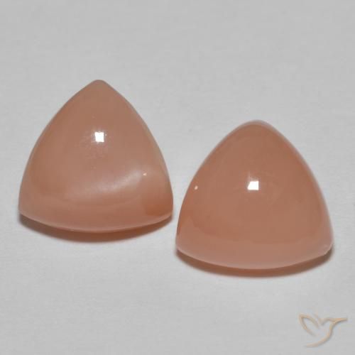 3.52ctw 天然 Pinkish Peach ムーンストーン, トリリオン, オペーク