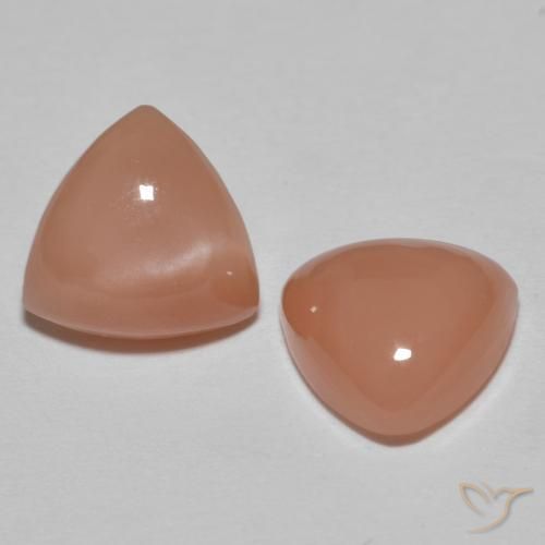 Shop natural 3.52ct Pinkish Peach ムーンストーン gems, トリリオン, from インド at GemSelect. In stock, global shipping!