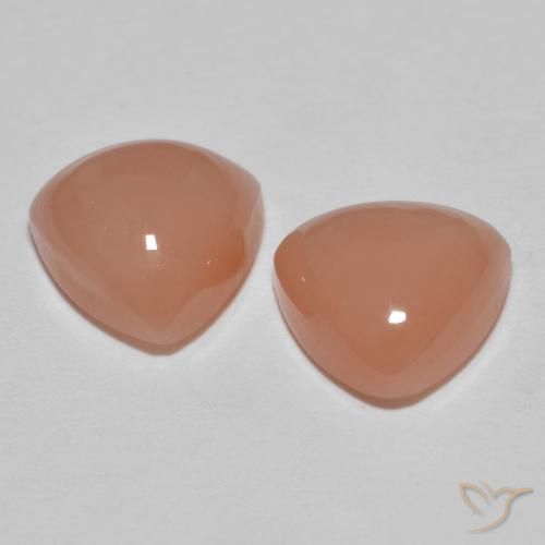Shop natural 3.52ct Pinkish Peach ムーンストーン gems, トリリオン, from インド at GemSelect. In stock, global shipping!