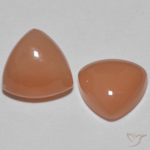 Shop natural 3.10ct ミディアムオレンジ ムーンストーン gems, トリリオン, from インド at GemSelect. In stock, global shipping!