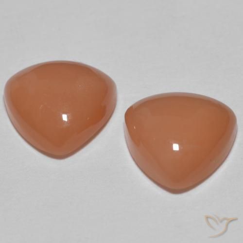 Shop natural 3.10ct ミディアムオレンジ ムーンストーン gems, トリリオン, from インド at GemSelect. In stock, global shipping!