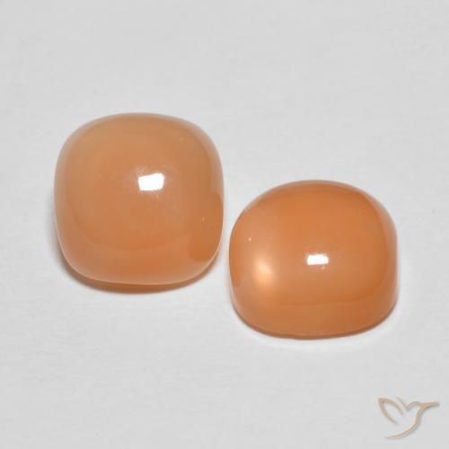 Shop natural 4.62ct ピーチオレンジ ムーンストーン gems, クッション, from インド at GemSelect. In stock, global shipping!