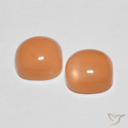 Shop natural 4.62ct ピーチオレンジ ムーンストーン gems, クッション, from インド at GemSelect. In stock, global shipping!