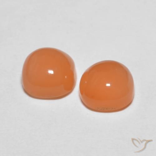 Shop natural 2.17ct ピーチオレンジ ムーンストーン gems, クッション, from インド at GemSelect. In stock, global shipping!