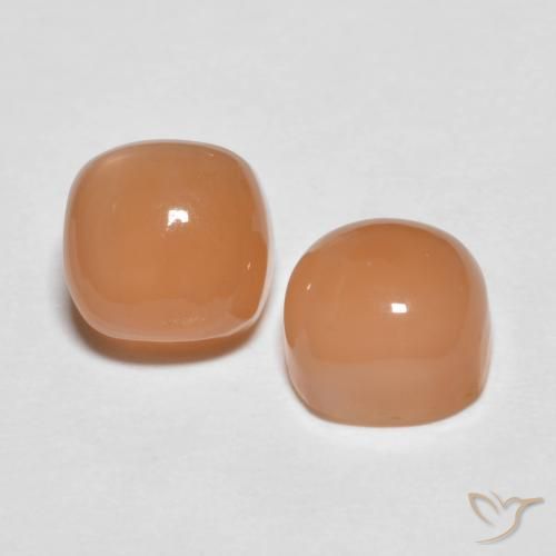 Shop natural 3.98ct カンタロープオレンジ ムーンストーン gems, クッション, from インド at GemSelect. In stock, global shipping!