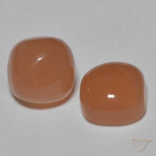 Shop natural 3.58ct 濃いピーチ ムーンストーン gems, クッション, from インド at GemSelect. In stock, global shipping!
