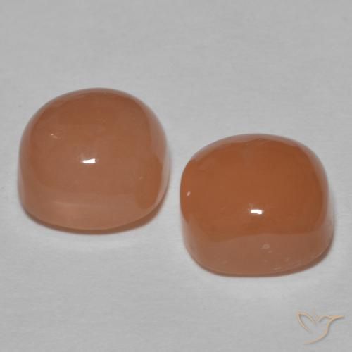 Shop natural 3.58ct 濃いピーチ ムーンストーン gems, クッション, from インド at GemSelect. In stock, global shipping!