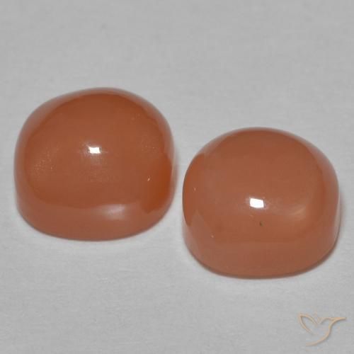 Shop natural 2.19ct 濃いピーチ ムーンストーン gems, クッション, from インド at GemSelect. In stock, global shipping!