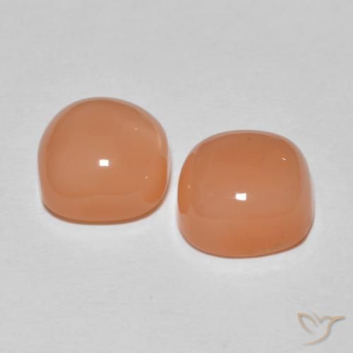 Shop natural 4.98ct カンタロープオレンジ ムーンストーン gems, クッション, from インド at GemSelect. In stock, global shipping!