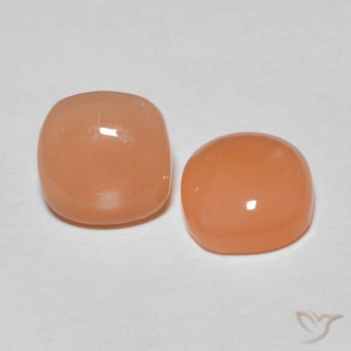 Shop natural 2.48ct ミディアムオレンジ ムーンストーン gems, クッション, from インド at GemSelect. In stock, global shipping!
