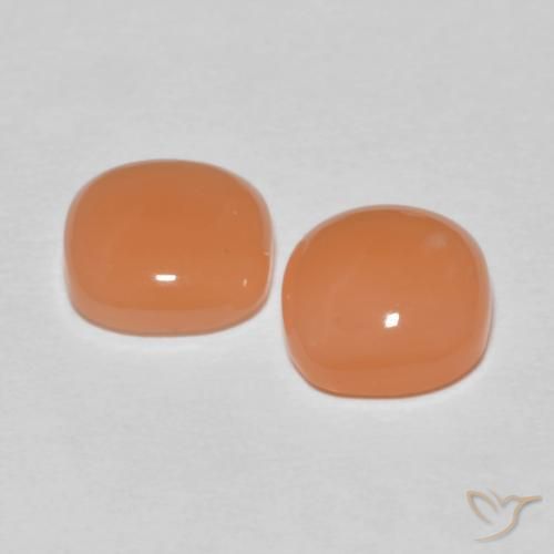 Shop natural 2.48ct ミディアムオレンジ ムーンストーン gems, クッション, from インド at GemSelect. In stock, global shipping!