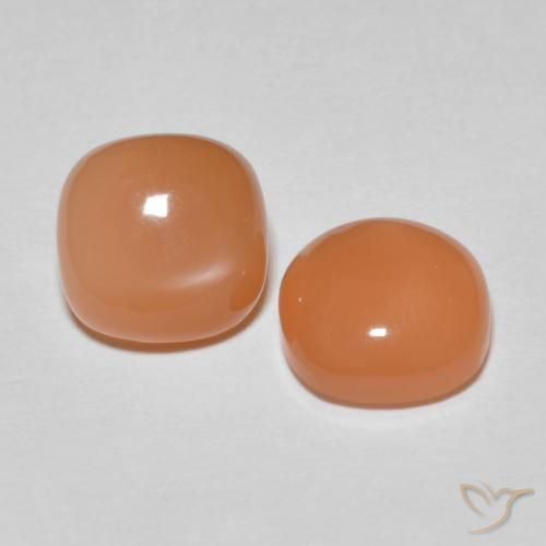 Shop natural 4.07ct ライトオレンジ ムーンストーン gems, クッション, from インド at GemSelect. In stock, global shipping!