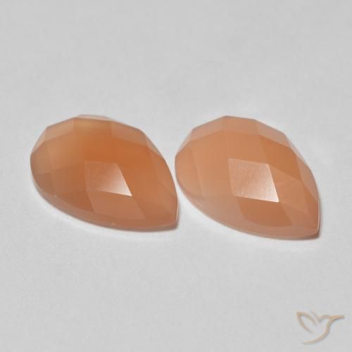 Shop natural 2.01ct カンタロープオレンジ ムーンストーン gems, 洋梨の形, from インド at GemSelect. In stock, global shipping!