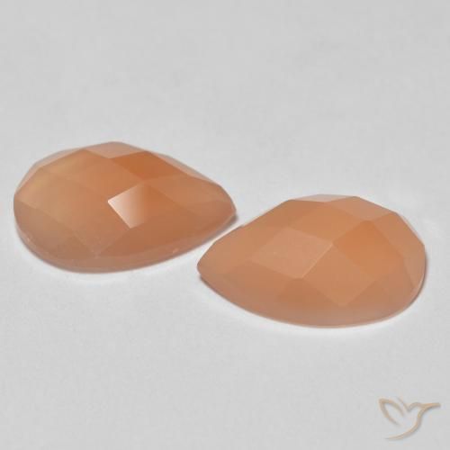 Shop natural 2.01ct カンタロープオレンジ ムーンストーン gems, 洋梨の形, from インド at GemSelect. In stock, global shipping!