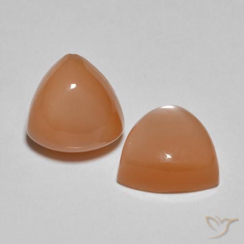 Shop natural 3.80ct カンタロープオレンジ ムーンストーン gems, トリリオン, from インド at GemSelect. In stock, global shipping!