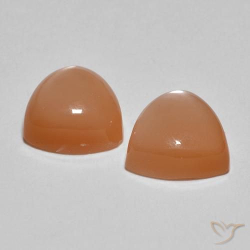Shop natural 3.80ct カンタロープオレンジ ムーンストーン gems, トリリオン, from インド at GemSelect. In stock, global shipping!