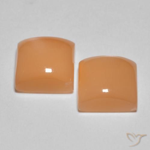 Shop natural 3.90ct ピーチオレンジ ムーンストーン gems, 四角形, from インド at GemSelect. In stock, global shipping!
