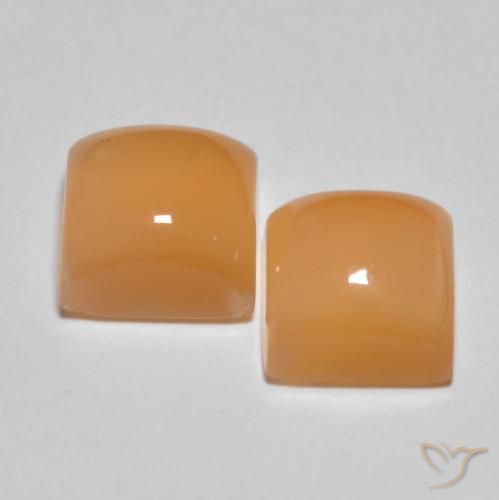Shop natural 4.58ct Medium Light-Orange ムーンストーン gems, 四角形, from インド at GemSelect. In stock, global shipping!