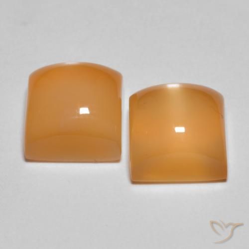 Shop natural 5.33ct オレンジクリーム ムーンストーン gems, 四角形, from インド at GemSelect. In stock, global shipping!