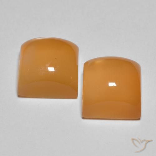 Shop natural 5.31ct オレンジクリーム ムーンストーン gems, 四角形, from インド at GemSelect. In stock, global shipping!