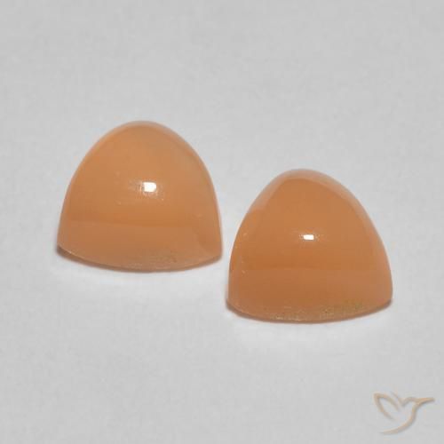 Shop natural 1.25ct カンタロープオレンジ ムーンストーン gems, トリリオン, from インド at GemSelect. In stock, global shipping!