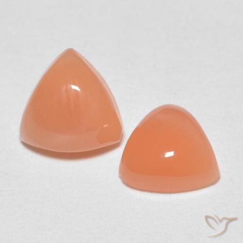 Shop natural 1.43ct ライトオレンジ ムーンストーン gems, トリリオン, from インド at GemSelect. In stock, global shipping!