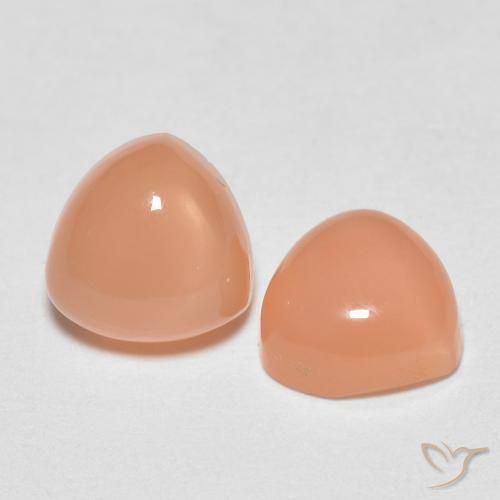 Shop natural 1.66ct カンタロープオレンジ ムーンストーン gems, トリリオン, from インド at GemSelect. In stock, global shipping!