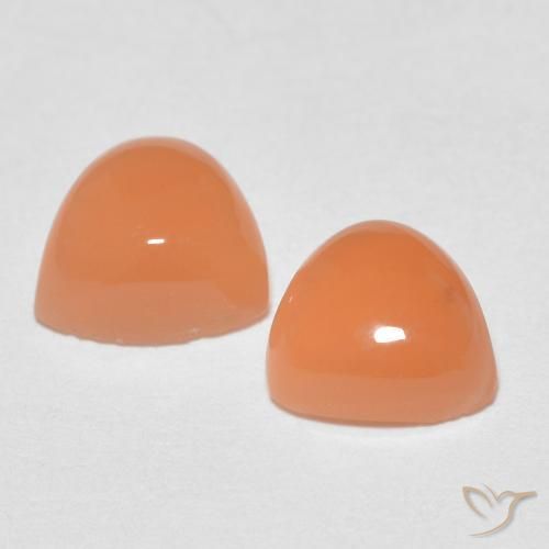 Shop natural 1.62ct ミディアムオレンジ ムーンストーン gems, トリリオン, from インド at GemSelect. In stock, global shipping!