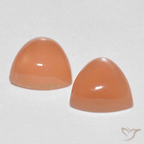 Shop natural 1.62ct ミディアムオレンジ ムーンストーン gems, トリリオン, from インド at GemSelect. In stock, global shipping!
