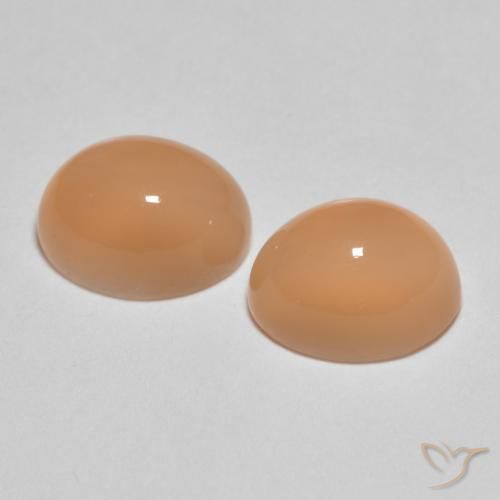 Shop natural 3.32ct カンタロープオレンジ ムーンストーン gems, 楕円形, from インド at GemSelect. In stock, global shipping!