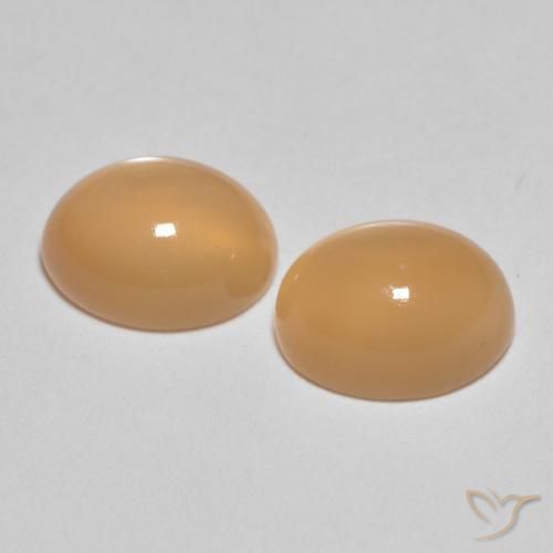 Shop natural 3.07ct ピーチオレンジ ムーンストーン gems, 楕円形, from インド at GemSelect. In stock, global shipping!