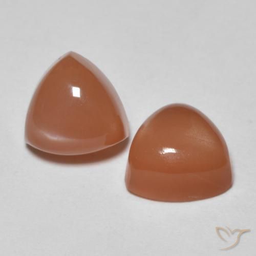 Shop natural 2.04ct 赤みがかったオレンジ ムーンストーン gems, トリリオン, from インド at GemSelect. In stock, global shipping!