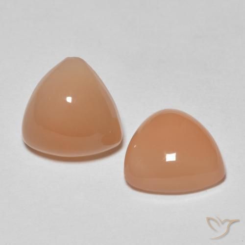 Shop natural 3.57ct Medium Light-Orange ムーンストーン gems, トリリオン, from インド at GemSelect. In stock, global shipping!