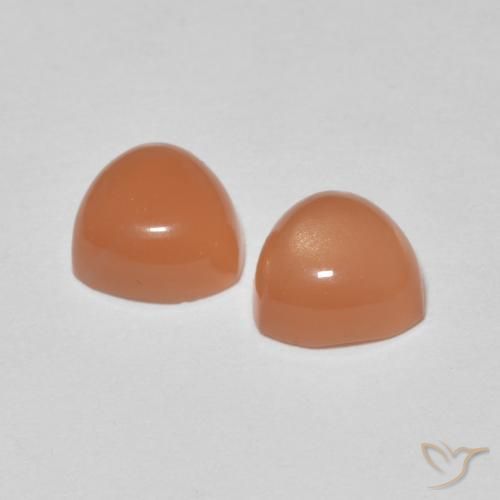Shop natural 1.58ct 薄い赤みがかったオレンジ ムーンストーン gems, トリリオン, from インド at GemSelect. In stock, global shipping!
