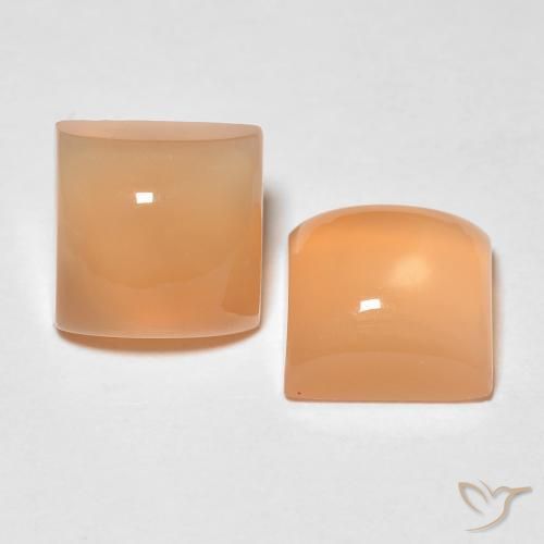 Shop natural 3.84ct ピーチオレンジ ムーンストーン gems, 四角形, from インド at GemSelect. In stock, global shipping!