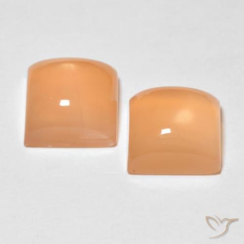 Shop natural 3.84ct ピーチオレンジ ムーンストーン gems, 四角形, from インド at GemSelect. In stock, global shipping!