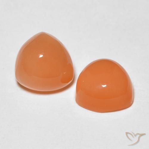 Shop natural 1.75ct ミディアムオレンジ ムーンストーン gems, トリリオン, from インド at GemSelect. In stock, global shipping!