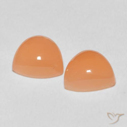 Shop natural 3.70ct Medium Light-Orange ムーンストーン gems, トリリオン, from インド at GemSelect. In stock, global shipping!