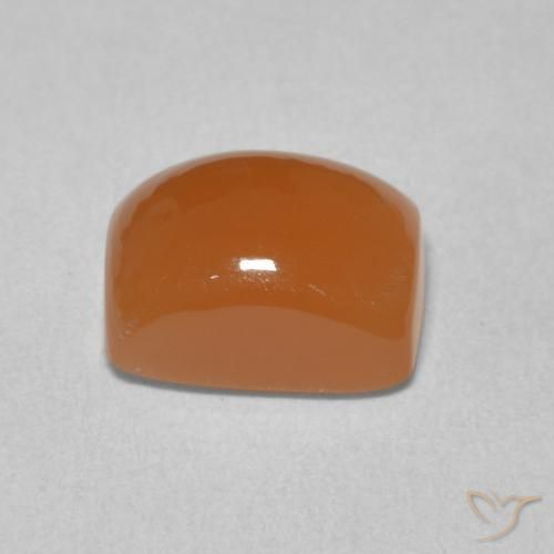 2.75カラットの天然ディープオレンジムーンストーン、クッション、半透明
