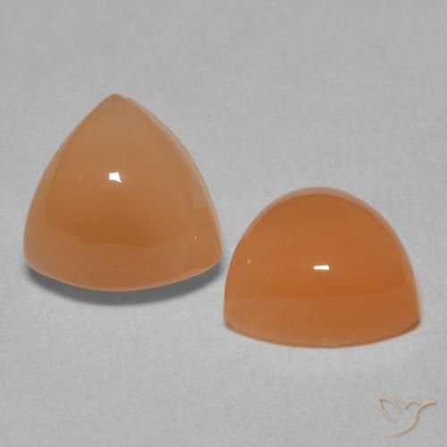 Shop natural 3.92ct ピーチオレンジ ムーンストーン gems, トリリオン, from インド at GemSelect. In stock, global shipping!