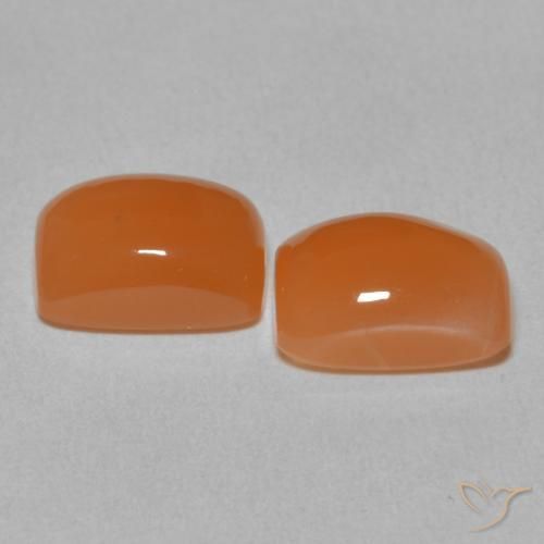 Shop natural 4.76ct ウォームアプリコットオレンジ ムーンストーン gems, クッション, from インド at GemSelect. In stock, global shipping!