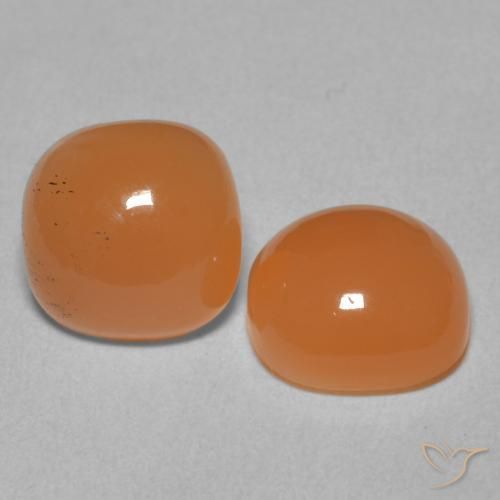 Shop natural 4.28ct ミディアムオレンジ ムーンストーン gems, クッション, from インド at GemSelect. In stock, global shipping!