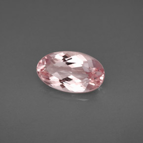 1.56カラットの天然ライトピンクモルガナイト（10.2×6 mm・オーバルカット）